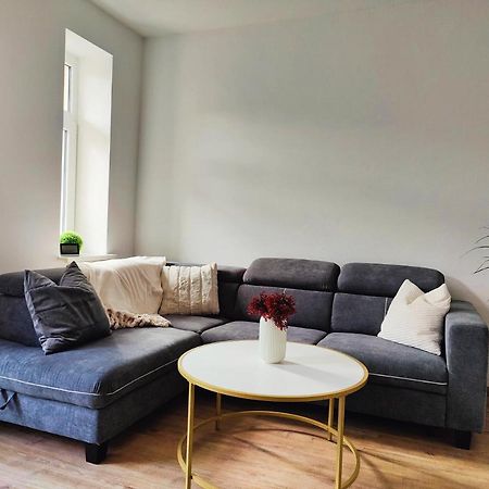 Neu Sanierte Wohnung Mit Balkon Und Stellplatz 에르푸르트 외부 사진