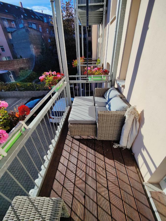 Neu Sanierte Wohnung Mit Balkon Und Stellplatz 에르푸르트 외부 사진