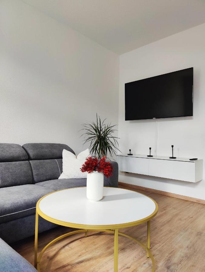 Neu Sanierte Wohnung Mit Balkon Und Stellplatz 에르푸르트 외부 사진