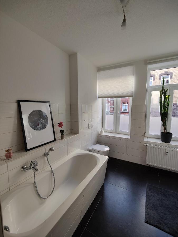 Neu Sanierte Wohnung Mit Balkon Und Stellplatz 에르푸르트 외부 사진