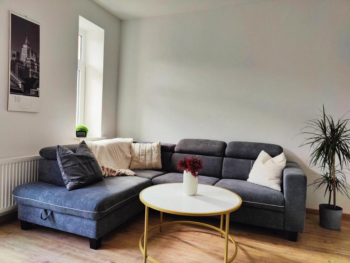 Neu Sanierte Wohnung Mit Balkon Und Stellplatz 에르푸르트 외부 사진